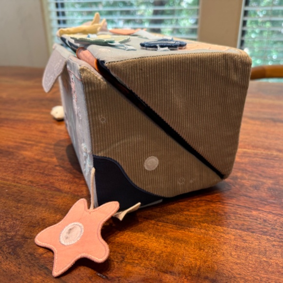 Kiwico Ocean Explorer Baby Activity Wedge - Picture 9 of 9